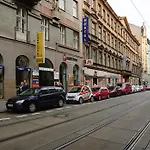A - Centrum بيت شباب *
